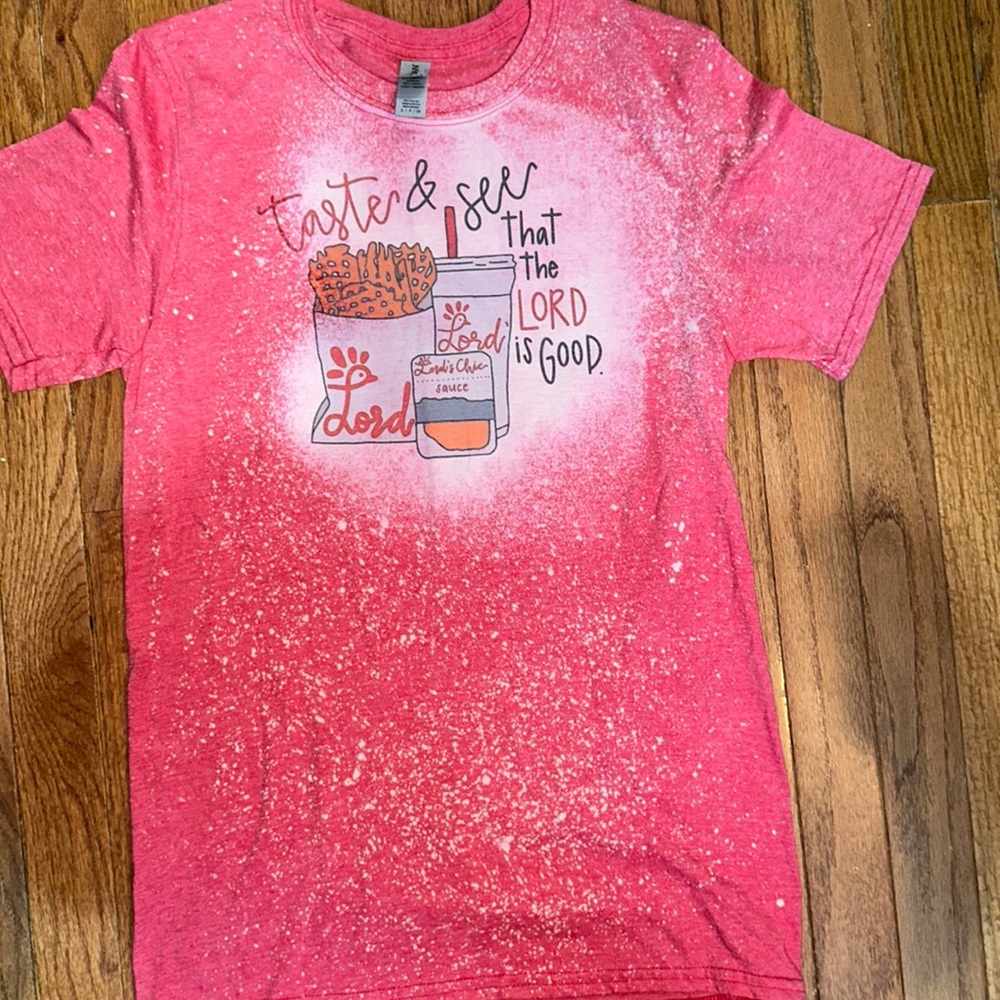 cute T shirt made and never worn.